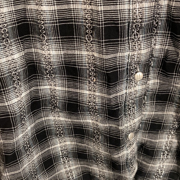 Wrangler shirt - Picture 2 of 11